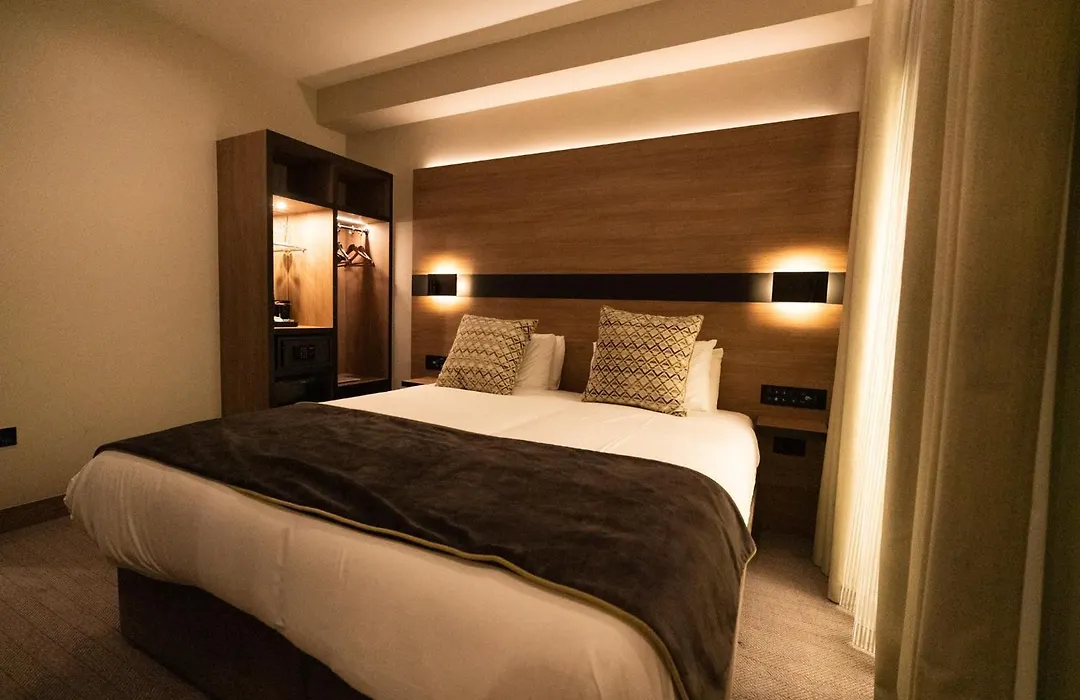 Merit Kensington Hotel-1